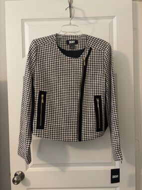 DKNY Black & White Houndstooth Tweed Moto Jacket SZ 16 gold-tone zippers NWT